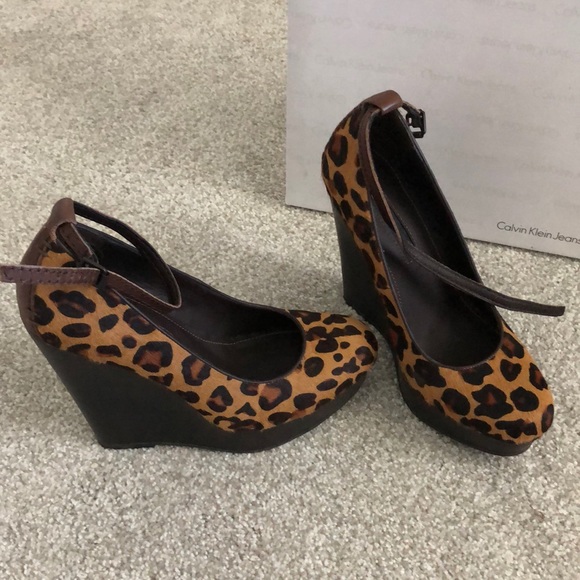 Calvin Klein Jeans platform cheetah print wedge - Picture 1 of 3